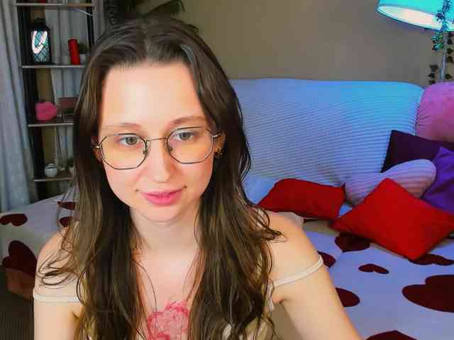YourLovellyStory webcam