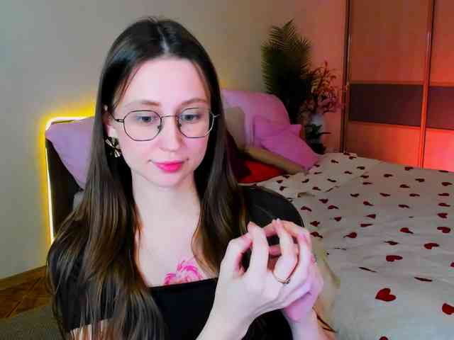 YourLovellyStory webcam