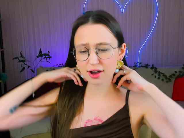 YourLovellyStory webcam