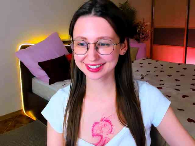 YourLovellyStory webcam