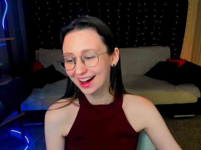 YourLovellyStory webcam