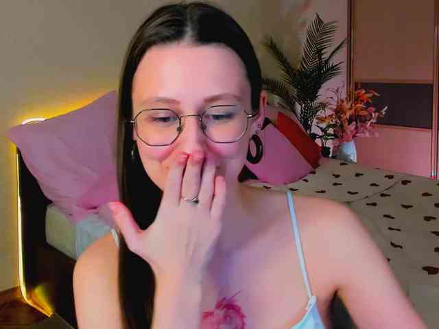 YourLovellyStory webcam