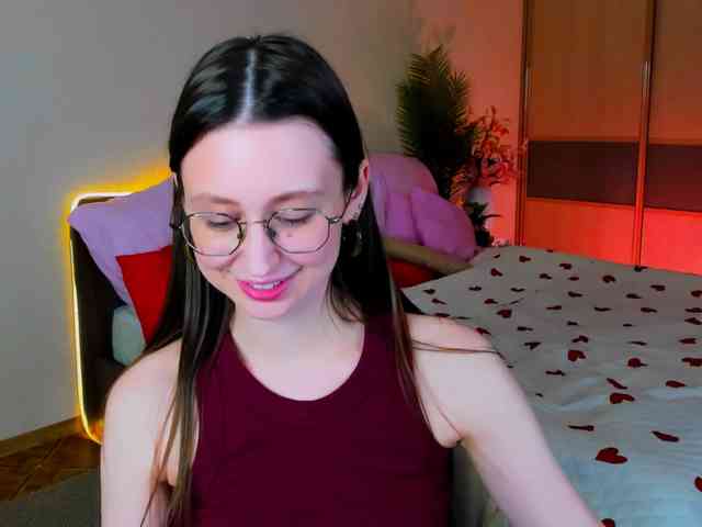 YourLovellyStory webcam