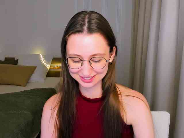 YourLovellyStory webcam