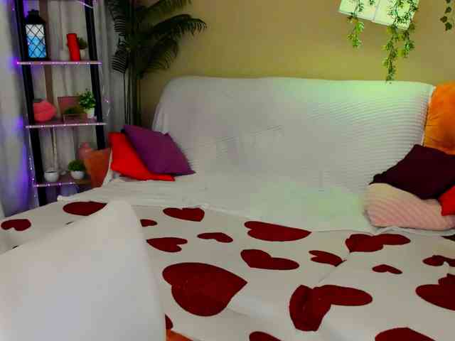 YourLovellyStory webcam