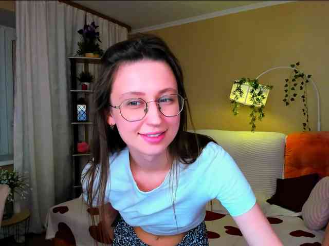 YourLovellyStory webcam