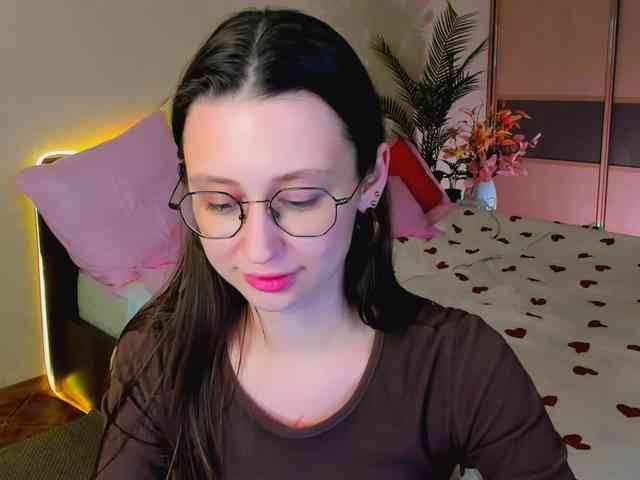 YourLovellyStory webcam