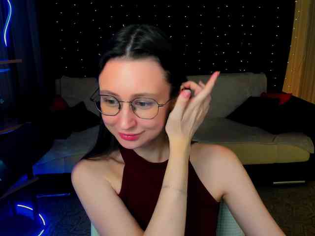 YourLovellyStory webcam