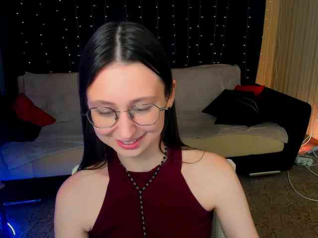 YourLovellyStory webcam