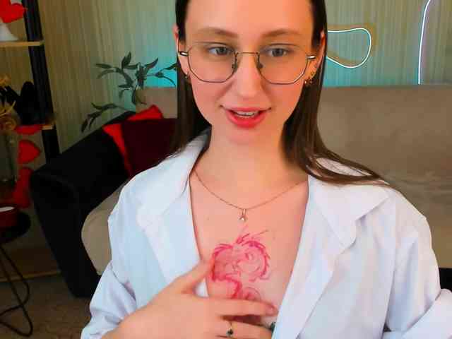 YourLovellyStory webcam