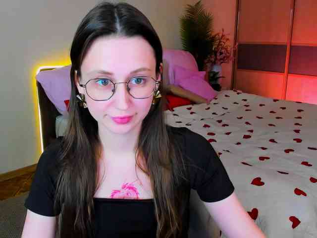 YourLovellyStory webcam