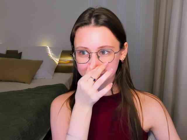 YourLovellyStory webcam