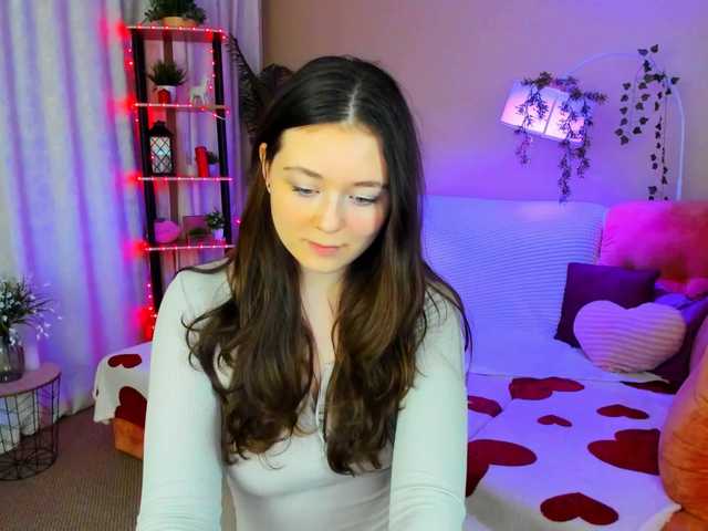 AlluringLookk live cam on BongaCams