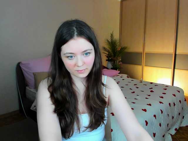 AlluringLookk live cam on BongaCams