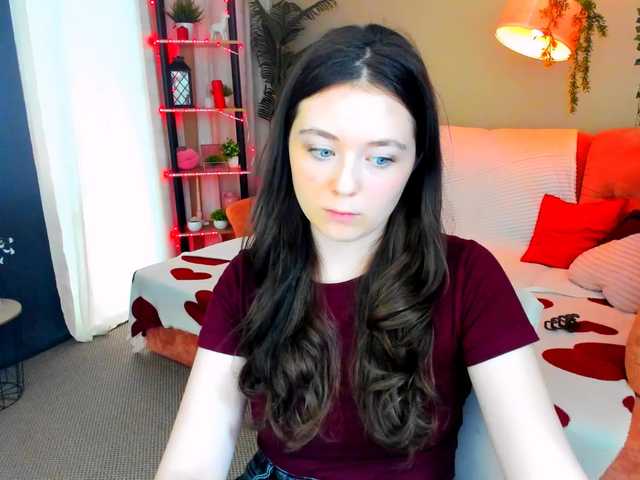 AlluringLookk live cam on BongaCams