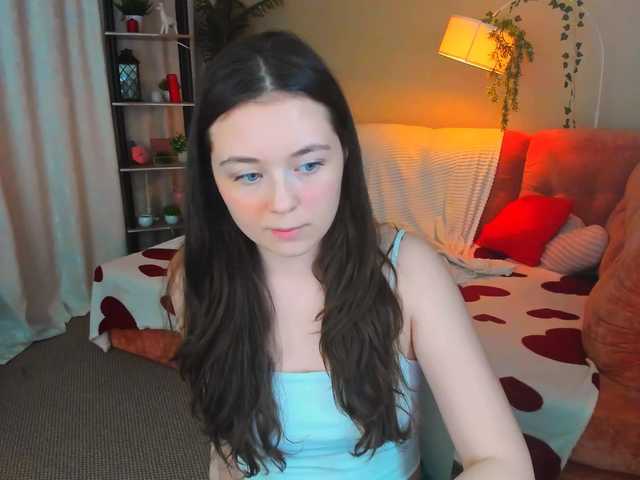 AlluringLookk live cam on BongaCams
