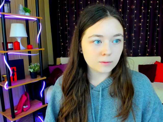 AlluringLookk live cam on BongaCams