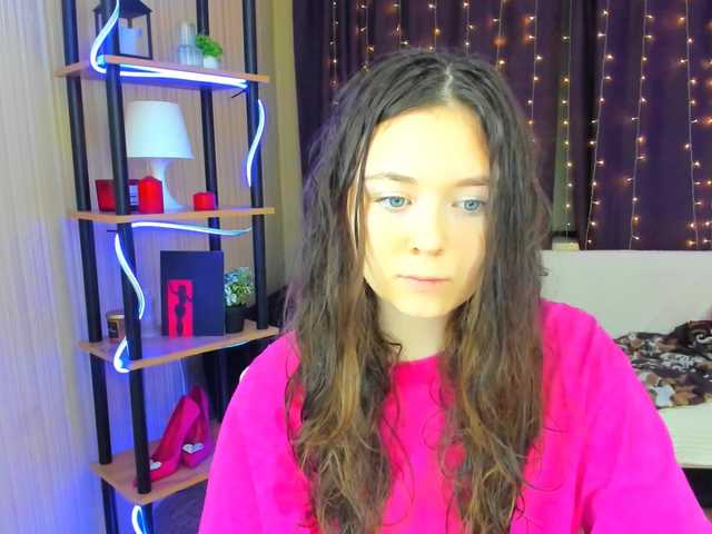 AlluringLookk live cam on BongaCams