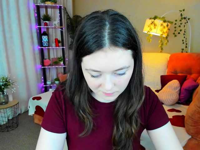 AlluringLookk live cam on BongaCams