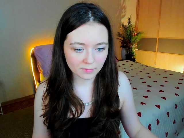 AlluringLookk live cam on BongaCams