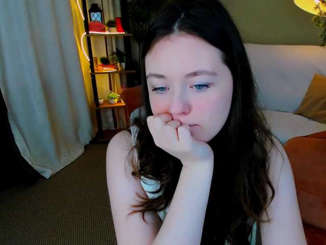 AlluringLookk live cam on BongaCams