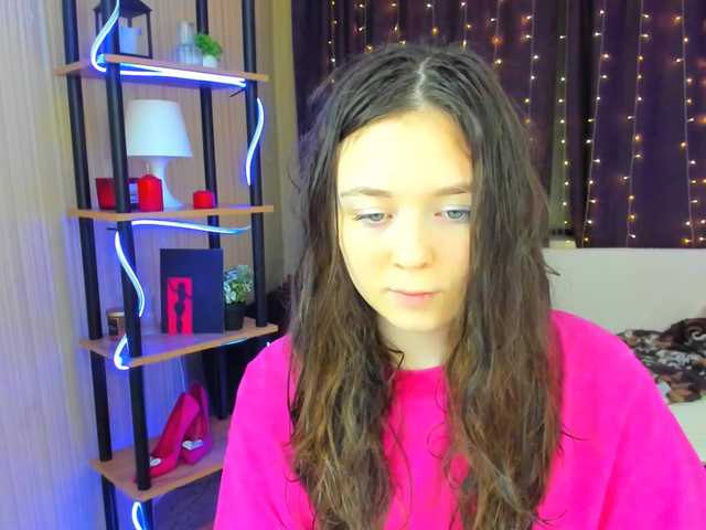 AlluringLookk live cam on BongaCams