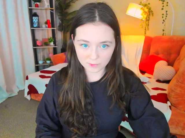 AlluringLookk live cam on BongaCams