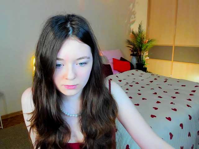 AlluringLookk live cam on BongaCams