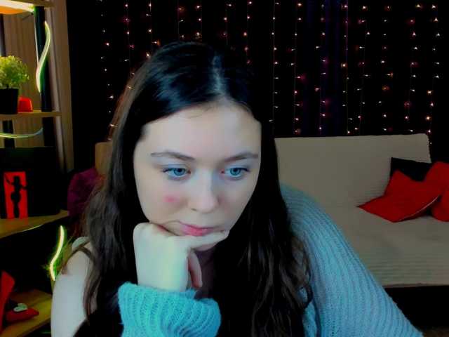AlluringLookk live cam on BongaCams