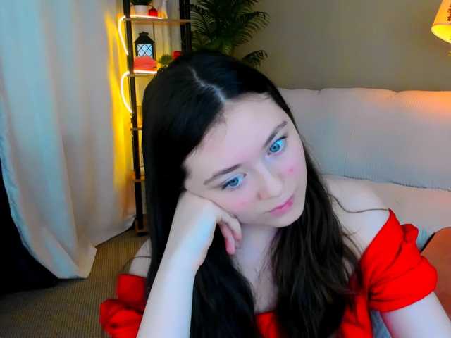 AlluringLookk live cam on BongaCams