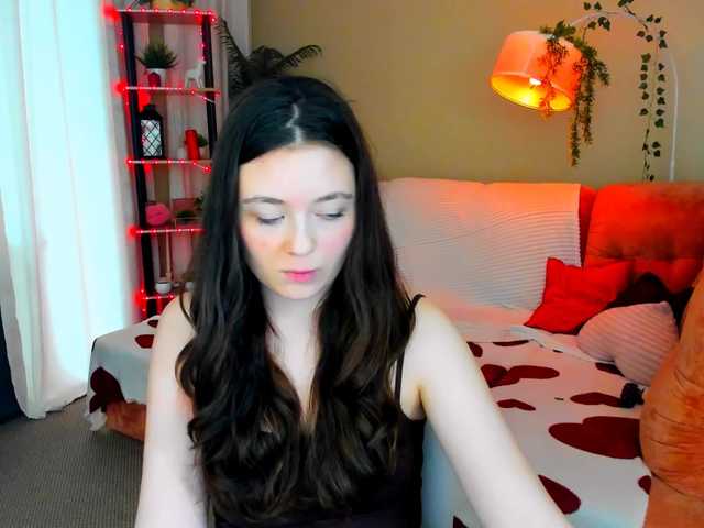 AlluringLookk live cam on BongaCams