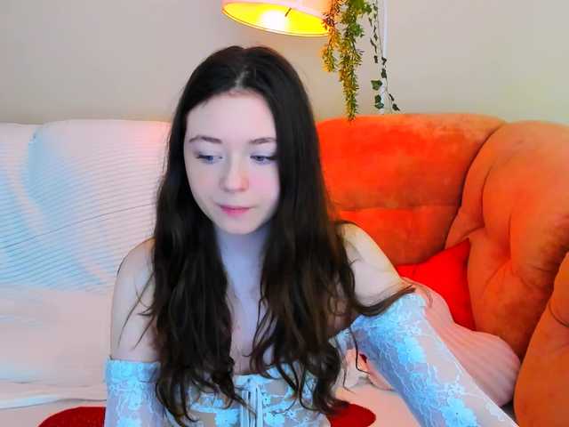 AlluringLookk live cam on BongaCams