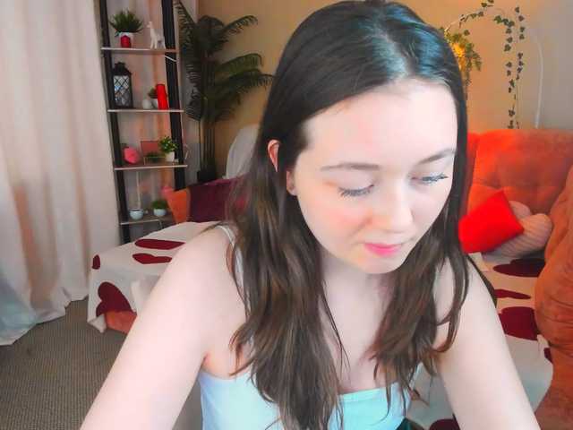 AlluringLookk live cam on BongaCams