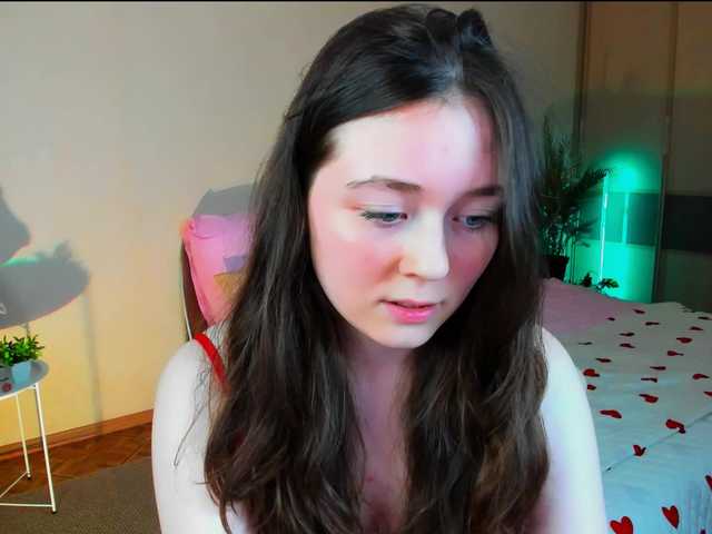 AlluringLookk live cam on BongaCams