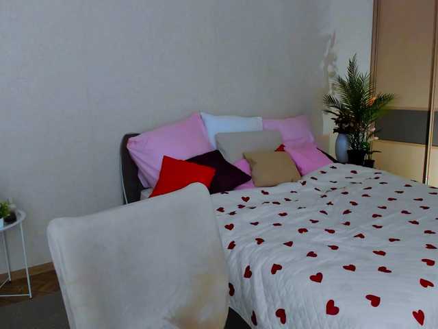 AlluringLookk live cam on BongaCams