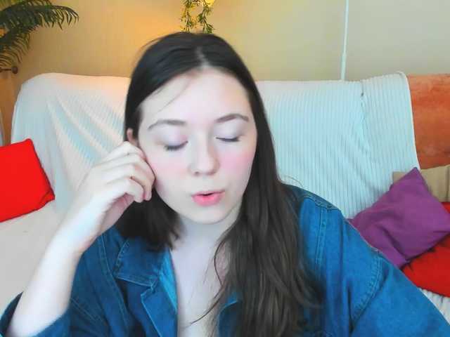 AlluringLookk live cam on BongaCams