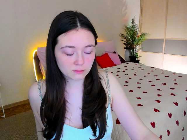 AlluringLookk live cam on BongaCams
