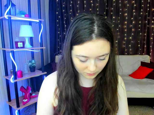 AlluringLookk live cam on BongaCams