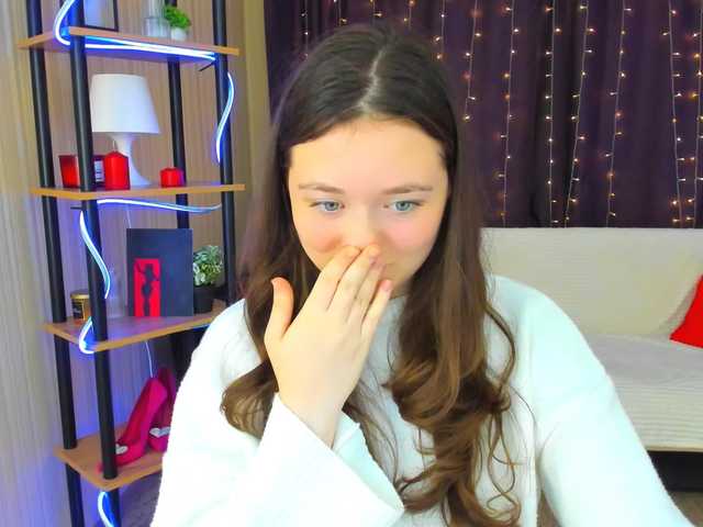 AlluringLookk live cam on BongaCams