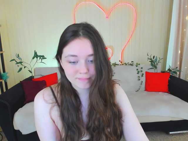 AlluringLookk webcam