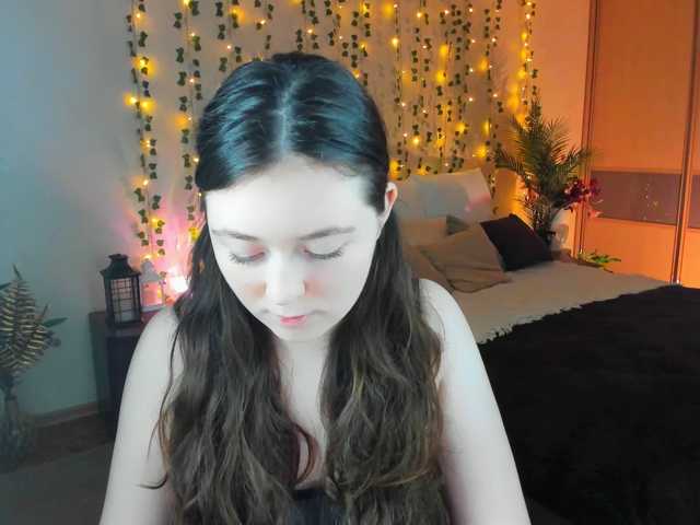 AlluringLookk live cam on BongaCams