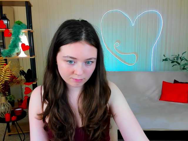 AlluringLookk live cam on BongaCams