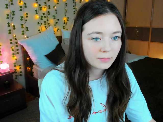 AlluringLookk live cam on BongaCams