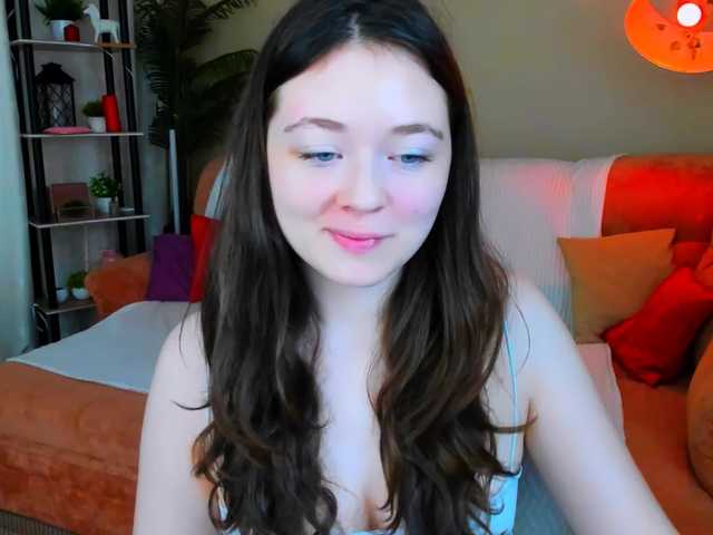 AlluringLookk live cam on BongaCams
