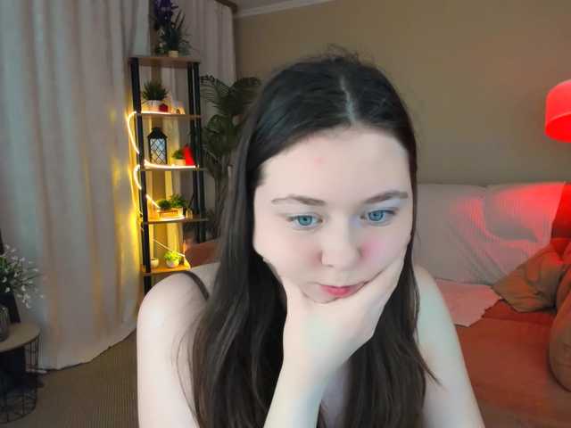 AlluringLookk live cam preview