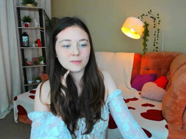 AlluringLookk live cam on BongaCams