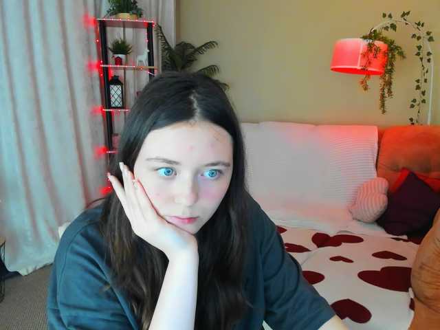 AlluringLookk live cam on BongaCams