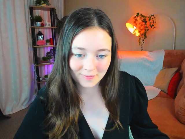 AlluringLookk live cam on BongaCams