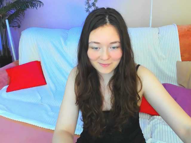 AlluringLookk live cam on BongaCams