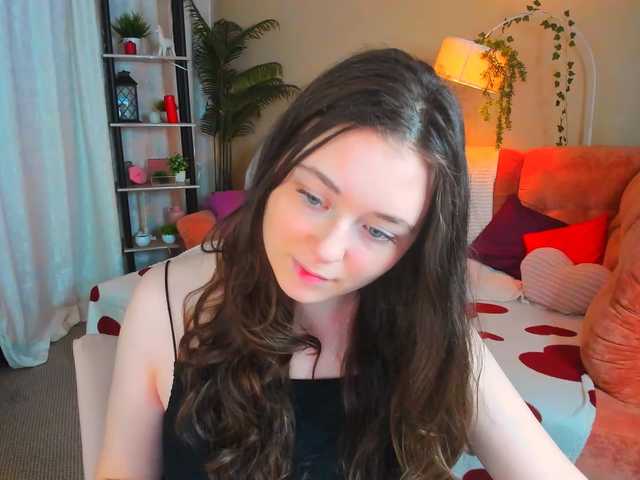 AlluringLookk live cam on BongaCams
